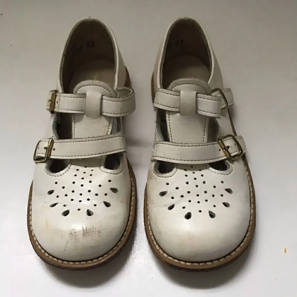 Vintage white leather Mary Jane double buckle shoes